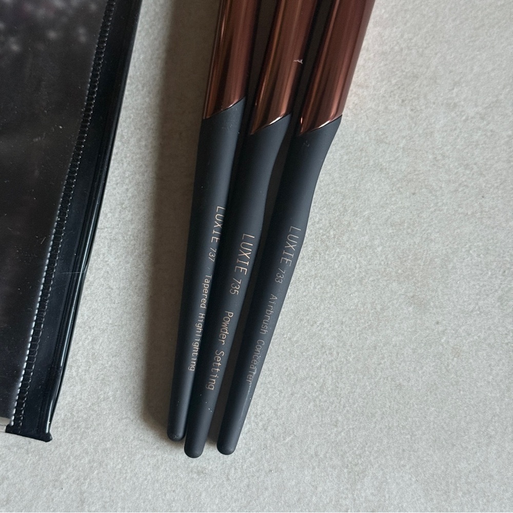 Luxie ProTools 3 Piece Face Brush Set with Travel Pouch - Picture 2 of 4